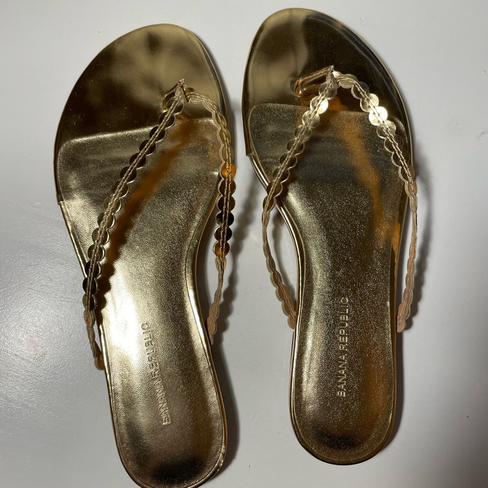 Banana Republic gold sandals